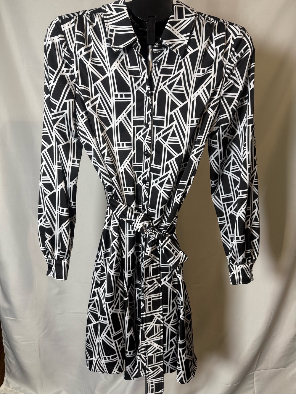Karl Lagerfeld Black & White Geometric Tie-Waist Long-Sleeve Dress